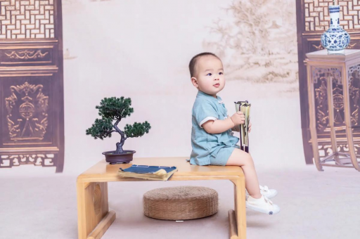 神木四个月宝宝可以坐着吗